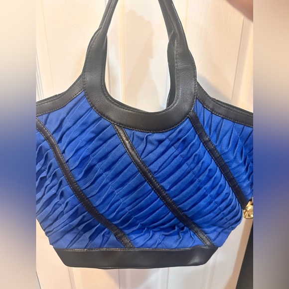 Helen Kaminski Blue and Black Quilted Tote Bag - Picture 2 of 9